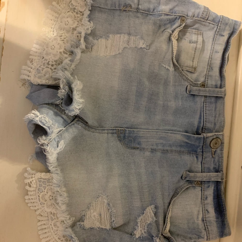 High-Rise Shorts w/ White Lace Pockets